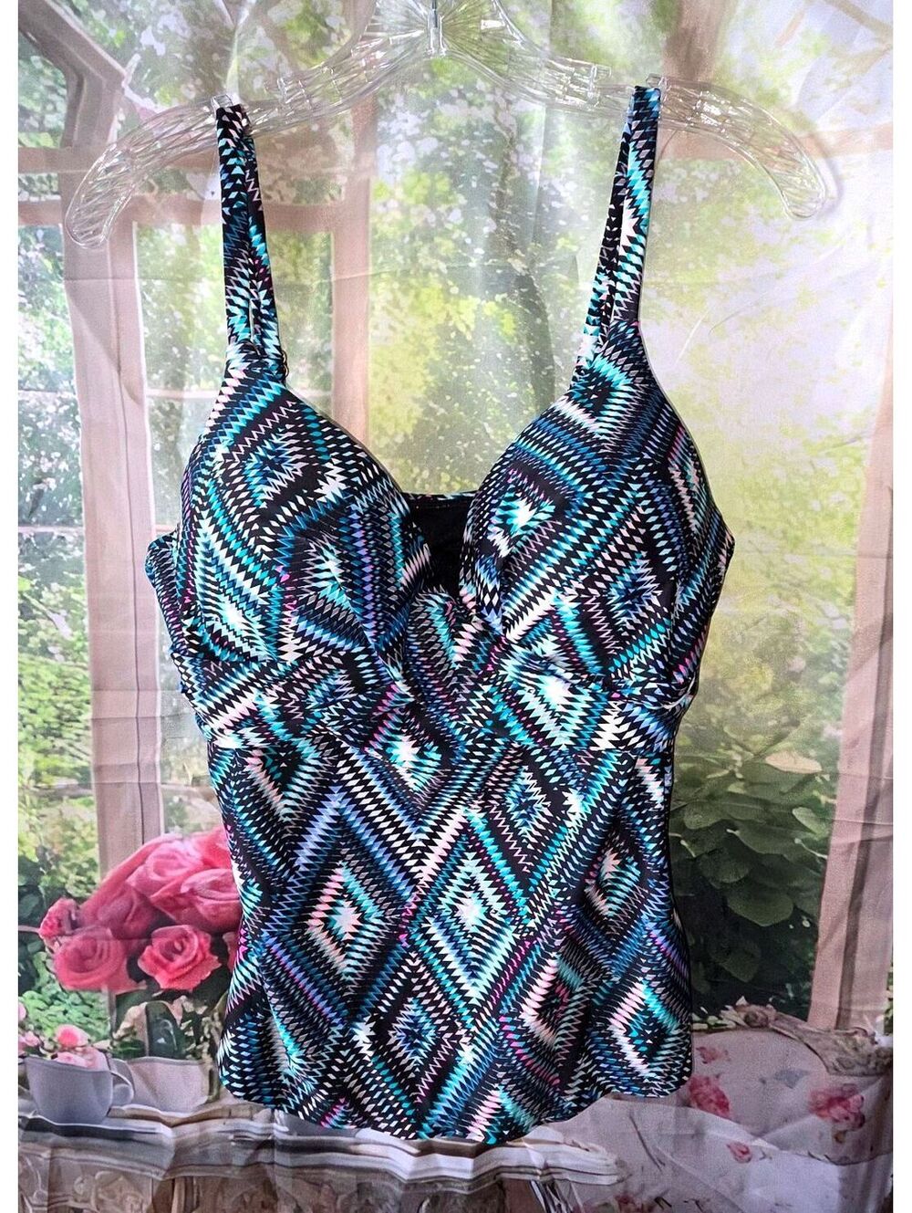 Island Escape Gemini Underwire Tankini Top 10 M